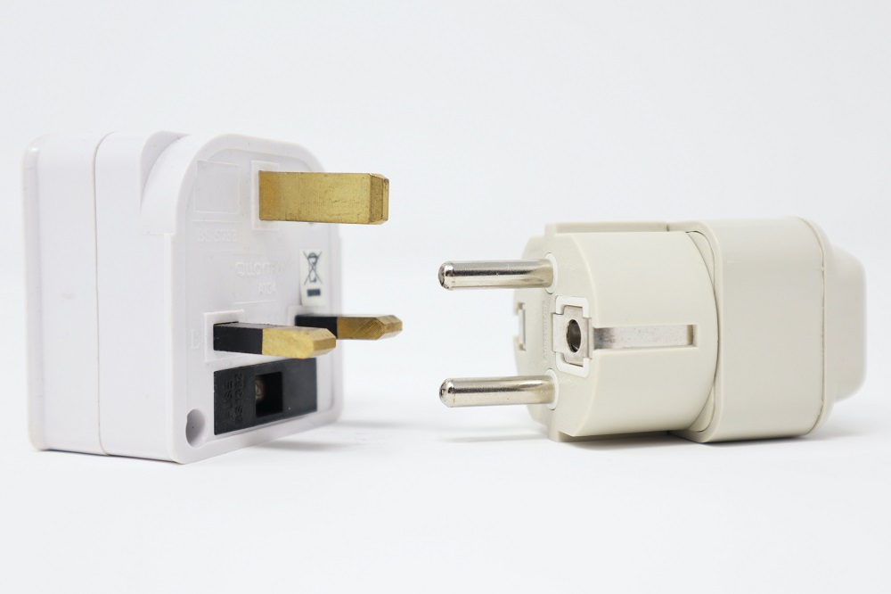 Best Electronic Adapters: Travel Adapter Packing List [2023]