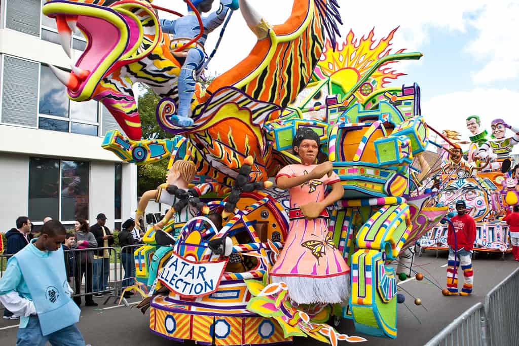 Junkanoo Street Parade: Bahamian experience you'll love!