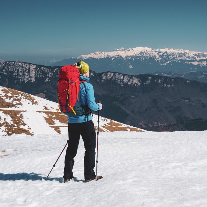 Complete Guide on Planning a Ski Trip for the First-Time!