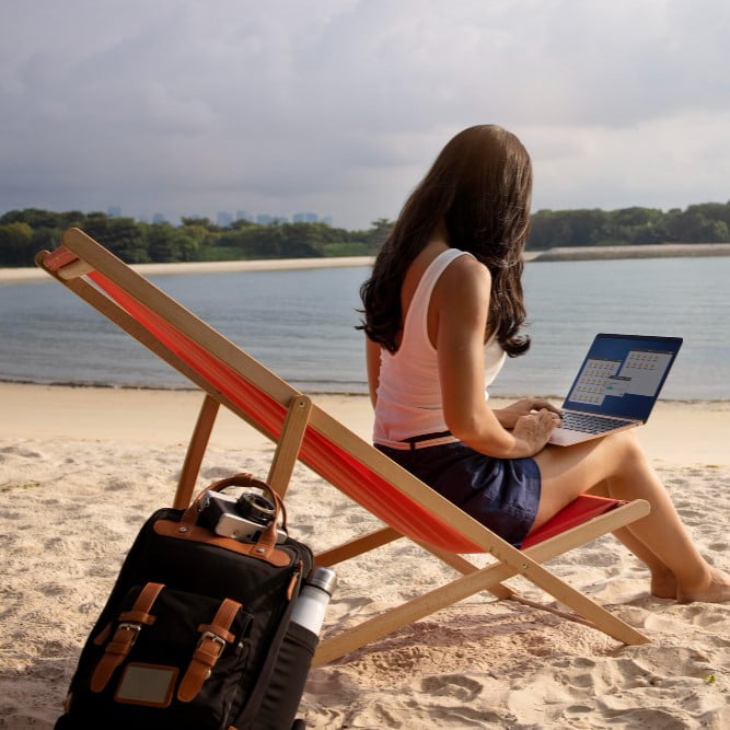 Digital Nomad Guide: Pros & Cons + How to become one!